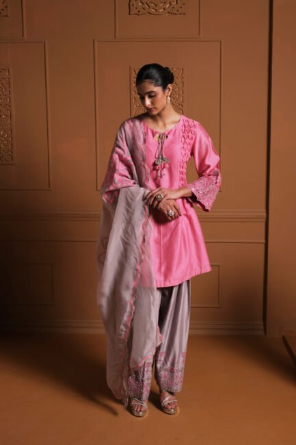 The Gulaal Set