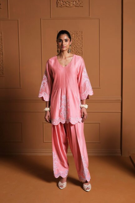 The Tarana Set